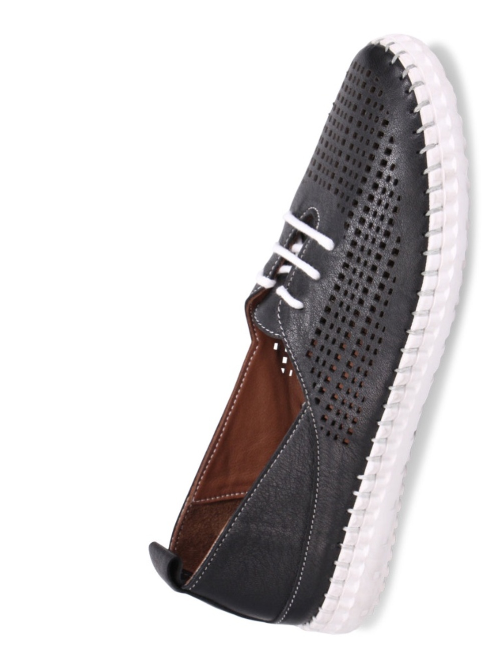 Denise Bueno  flats